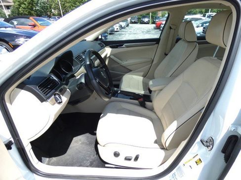 Used 2016 Volkswagen Passat 1.8T SE image 6