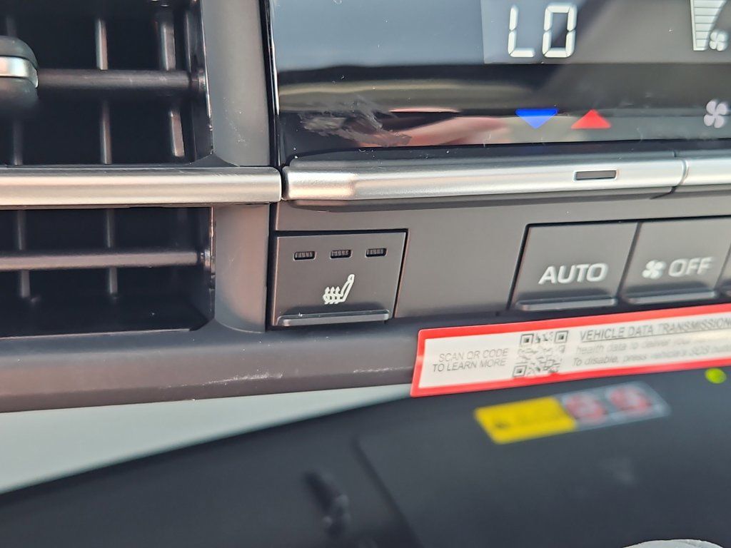 New 2026 Toyota Sienna XLE AWD/4WD image 13