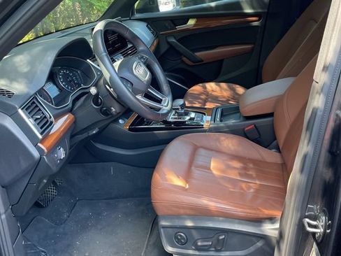 Used 2022 Audi Q5 2.0T Premium w/ Convenience Package AWD/4WD image 9