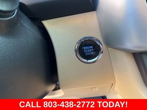 Used 2019 Toyota Highlander Limited image 22