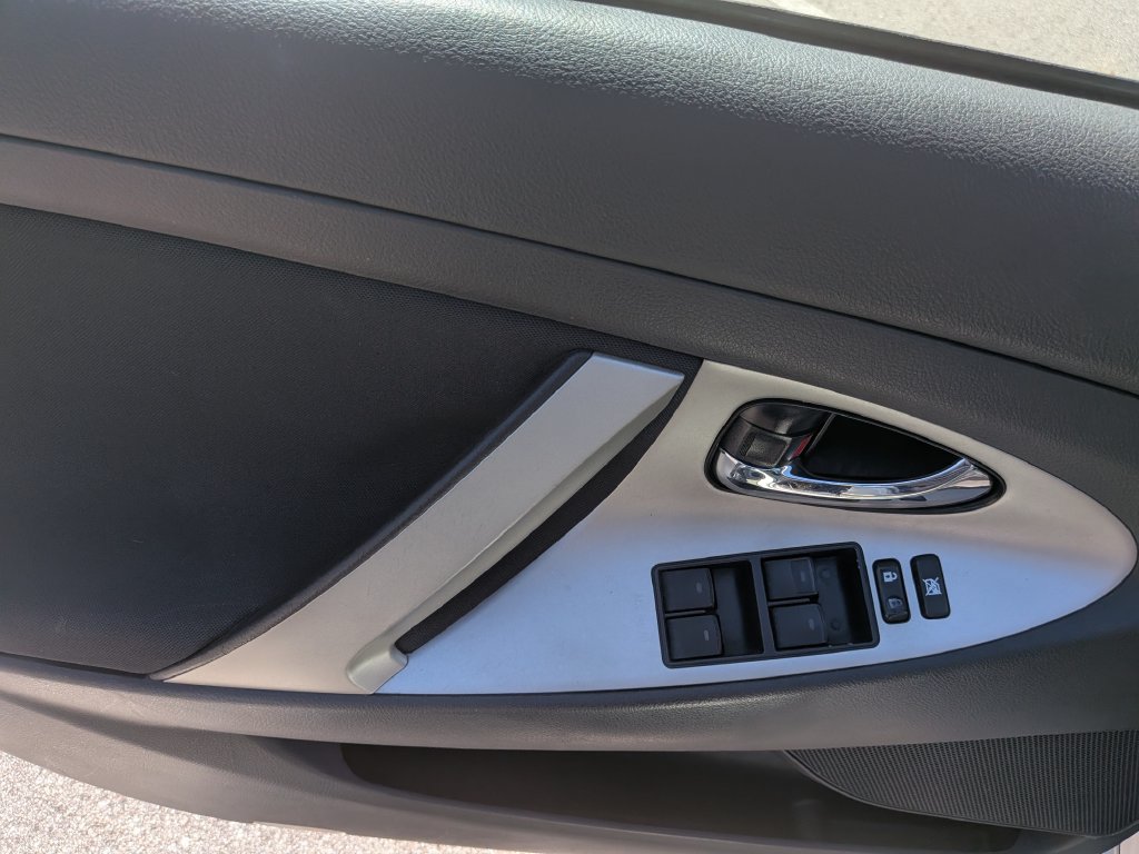 Used 2011 Toyota Camry SE w/ Fleet Convenience Pkg FWD image 9