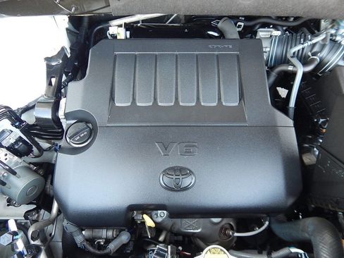 Used 2015 Toyota Highlander Plus FWD image 39