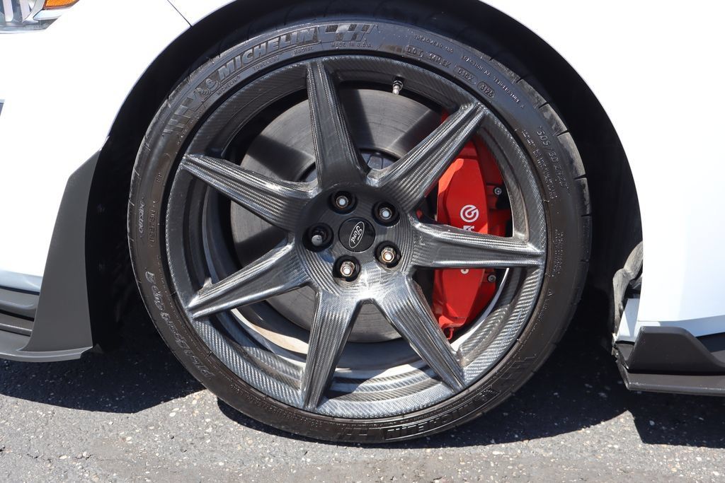 Used 2021 Ford Mustang Shelby GT500 w/ Carbon Fiber Track Pack RWD image 38