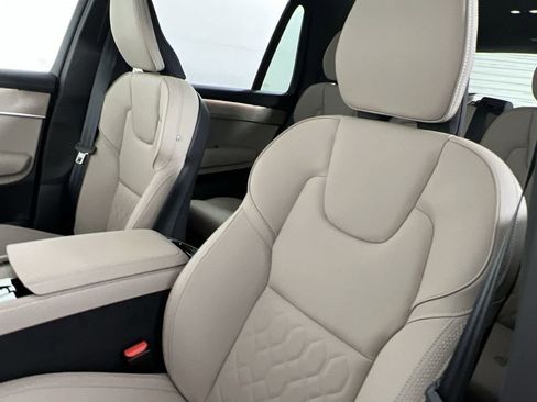 New 2026 Volvo XC90 B6 Plus w/ Protection Package Premier image 12