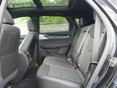 Certified 2023 Cadillac XT5 Premium Luxury AWD/4WD image 14