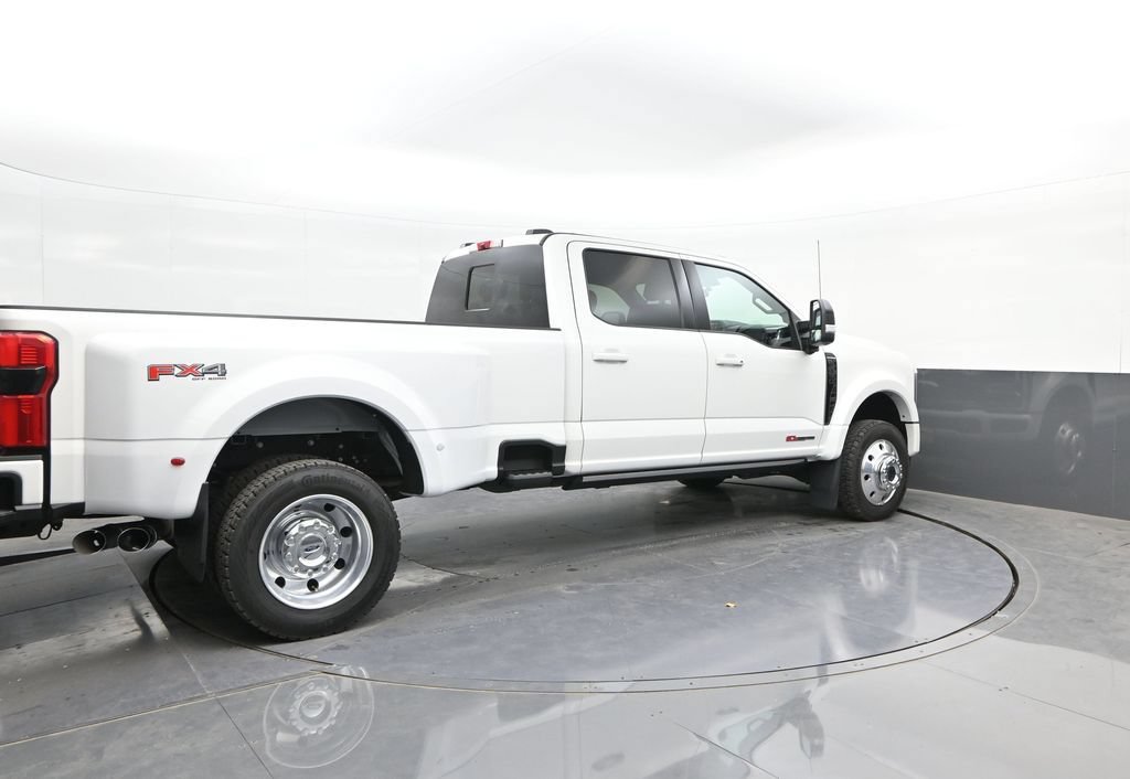 Used 2025 Ford F450 Platinum w/ FX4 Off-Road Package AWD/4WD image 15