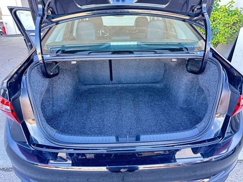 Used 2025 Volkswagen Jetta SE image 31