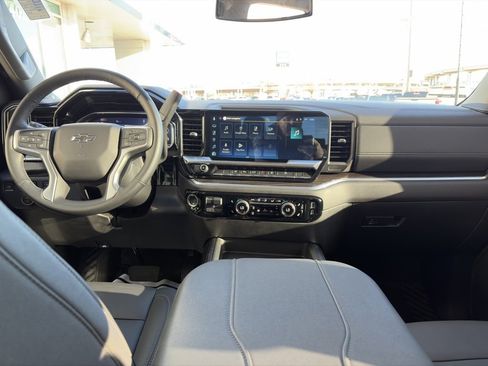 Used 2025 Chevrolet Silverado 2500 LT w/ Trail Boss Package image 15