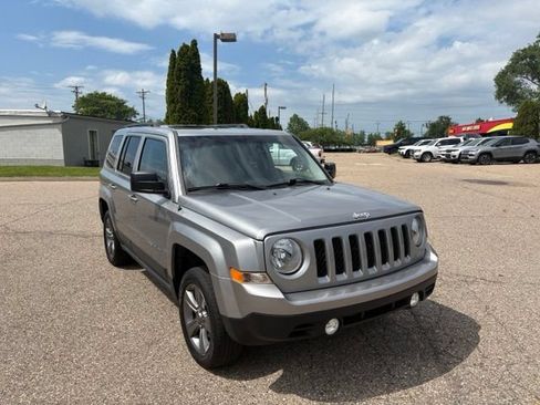 Used 2015 Jeep Patriot High Altitude AWD/4WD image 7