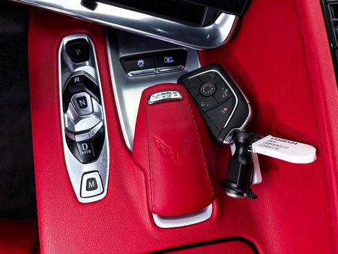 Used 2020 Chevrolet Corvette Stingray Preferred Cpe w/ 2LT Preferred Equipment Group RWD image 27