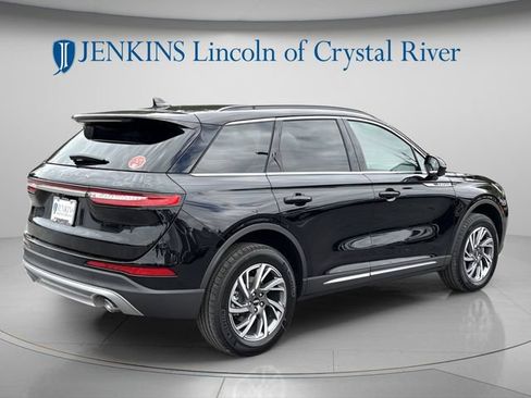 New 2026 Lincoln Corsair Premiere FWD image 3