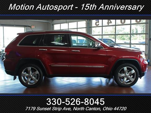 Used 2012 Jeep Grand Cherokee Overland AWD/4WD image 11
