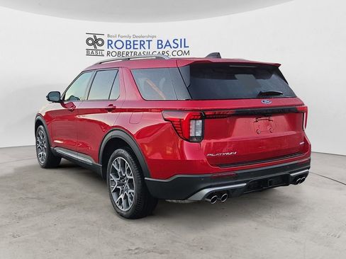 Used 2025 Ford Explorer Platinum w/ Ultimate Package image 3