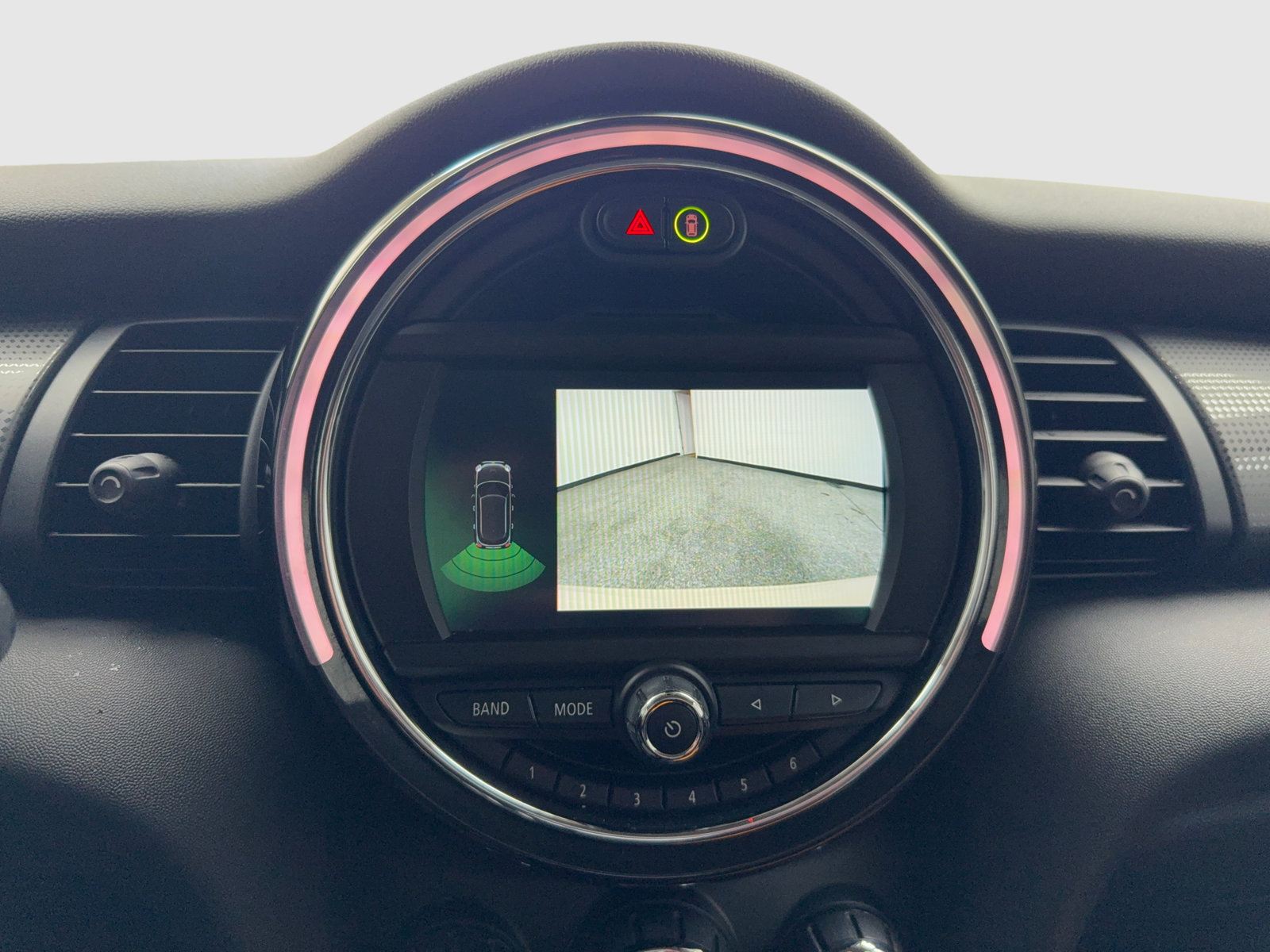 Used 2020 MINI Cooper 4-Door Hardtop FWD image 15