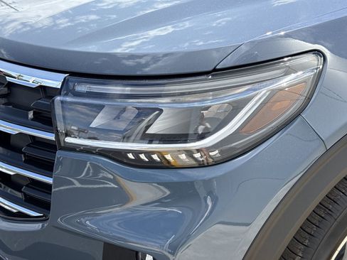 New 2026 Ford Explorer Active w/ Active Comfort Package RWD image 6
