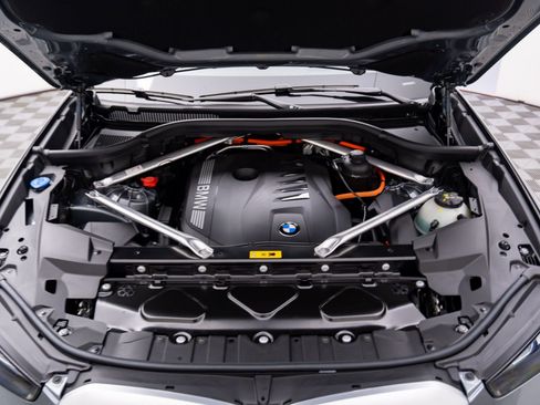 New 2026 BMW X5 xDrive50e image 31