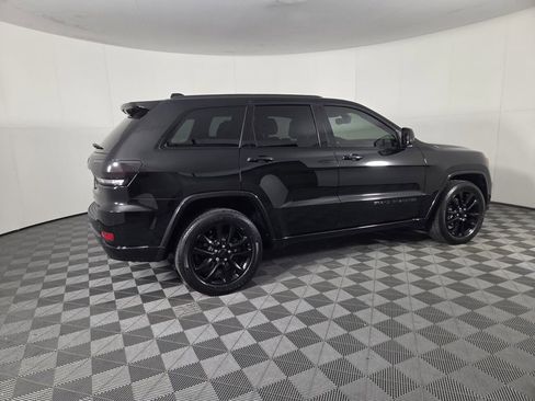 Used 2020 Jeep Grand Cherokee Altitude RWD image 5
