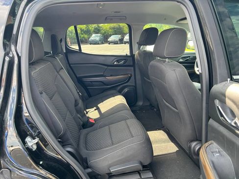 Used 2018 GMC Acadia SLE FWD image 11
