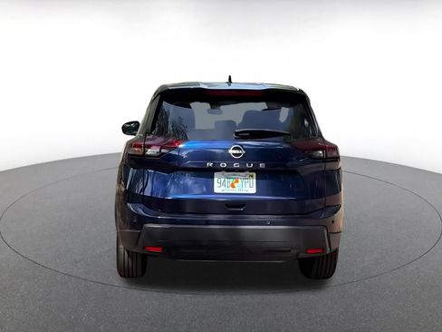 Used 2025 Nissan Rogue SV FWD image 12
