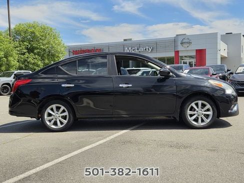Used 2015 Nissan Versa FWD image 4