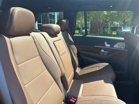 Certified 2025 Mercedes-Benz GLS 450 4MATIC image 26