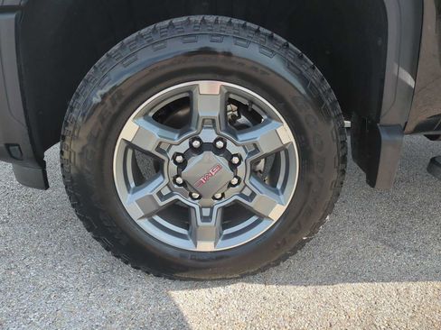 Used 2025 GMC Sierra 2500 SLT w/ Texas SLT Premium Package AWD/4WD image 33
