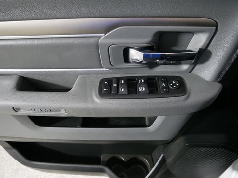 Used 2017 RAM 1500 Classic SLT w/ Luxury Group AWD/4WD image 19