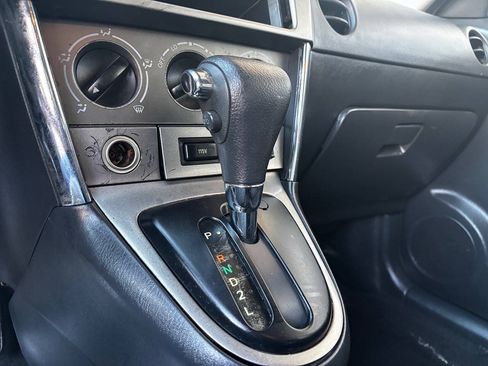 Used 2003 Pontiac Vibe w/ Power Group Value Package FWD image 24