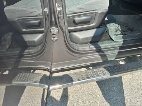 Used 2014 RAM 1500 Express AWD/4WD image 17