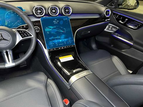 Used 2025 Mercedes-Benz C 300 4MATIC Sedan image 34