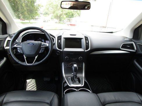 Used 2017 Ford Edge SEL w/ Equipment Group 201A AWD/4WD image 11