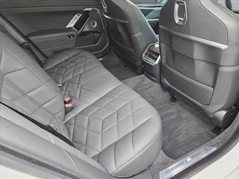 Certified 2025 BMW 760i xDrive AWD/4WD image 18
