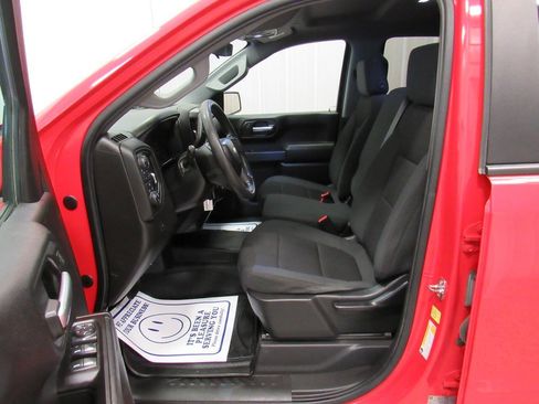 Used 2021 Chevrolet Silverado 1500 W/T w/ Z71 Off-Road Package AWD/4WD image 38