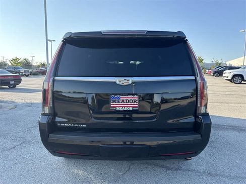 Used 2020 Cadillac Escalade Platinum image 4