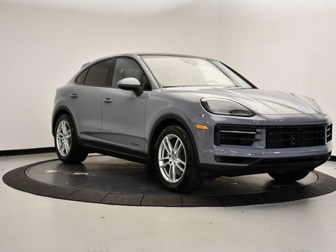 Certified 2026 Porsche Cayenne Coupe AWD/4WD image 9