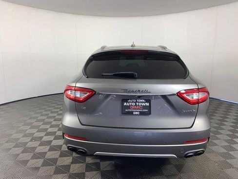 Used 2019 Maserati Levante GranLusso AWD/4WD image 10