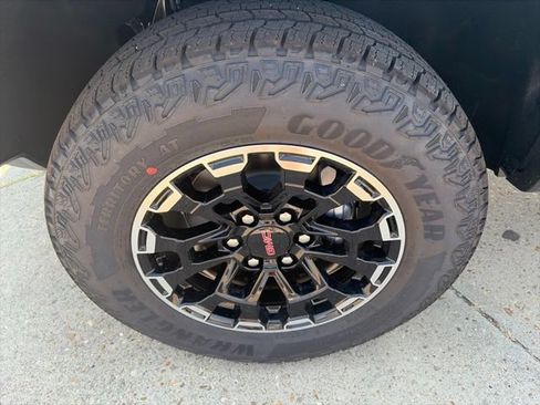 New 2026 GMC Canyon AT4 AWD/4WD image 10