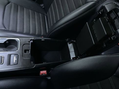 Used 2018 Ford Fusion SE w/ Equipment Group 201A image 26