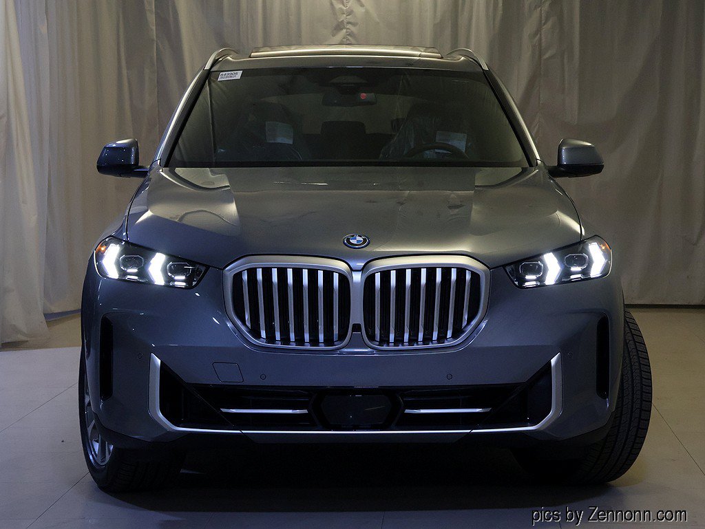 Used 2026 BMW X5 xDrive50e w/ Climate Comfort Package AWD/4WD image 5