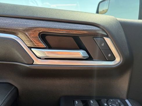 Used 2022 Chevrolet Silverado 1500 LT w/ Protection Package image 10