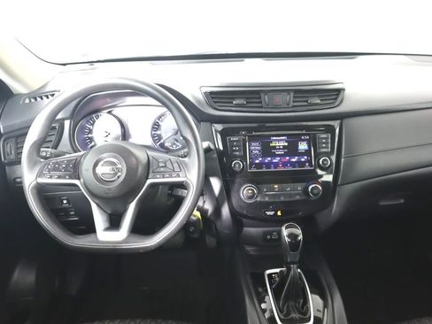 Used 2018 Nissan Rogue S image 21
