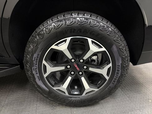 New 2026 GMC Yukon AT4 w/ LPO, Floor Liner Package image 12