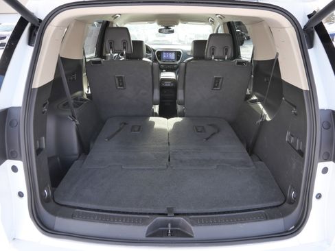 Used 2017 GMC Acadia Denali w/ Technology Package image 14