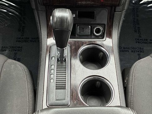 Used 2017 Chevrolet Traverse LT image 20