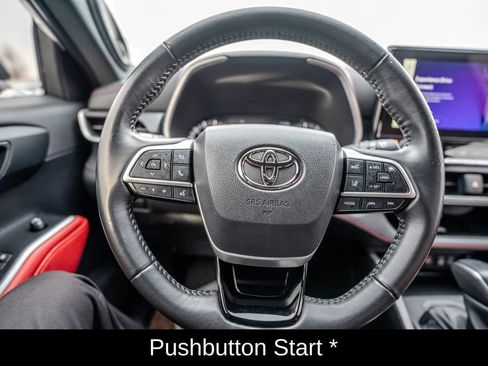 Used 2023 Toyota Highlander XSE image 18