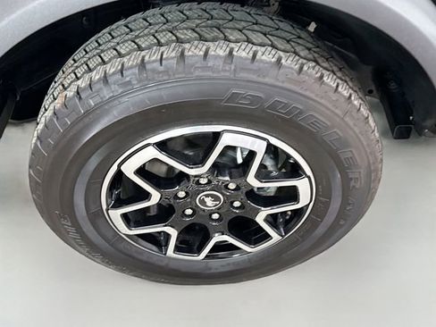 Used 2025 Ford Bronco 4-Door AWD/4WD image 29