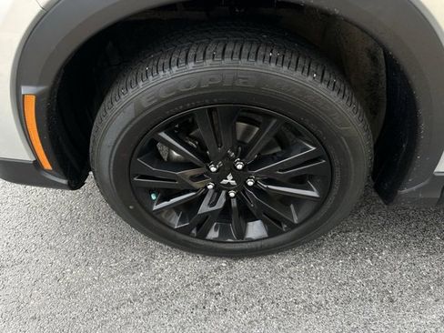 Used 2023 Mitsubishi Eclipse Cross LE image 26