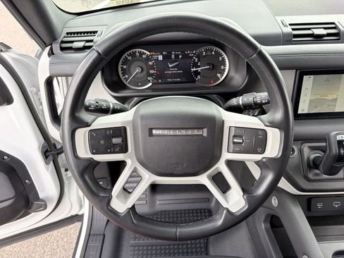 Used 2023 Land Rover Defender 110 SE AWD/4WD image 10