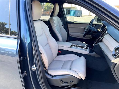 Used 2026 Volvo XC90 B6 Ultra w/ Protection Package Premier AWD/4WD image 10