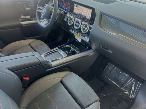 New 2025 Mercedes-Benz GLA 35 AMG 4MATIC image 12
